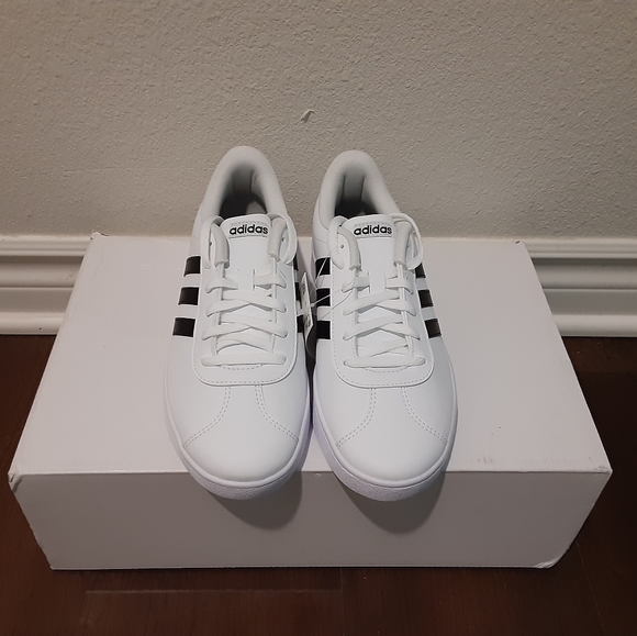 Adidas - Picture 5 of 6